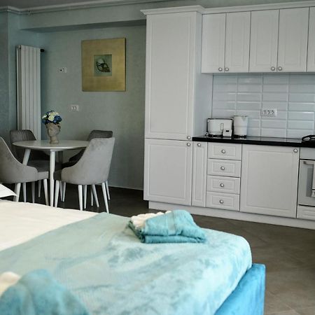 Myosotis Mamaia Studio By The Lake Διαμέρισμα Εξωτερικό φωτογραφία